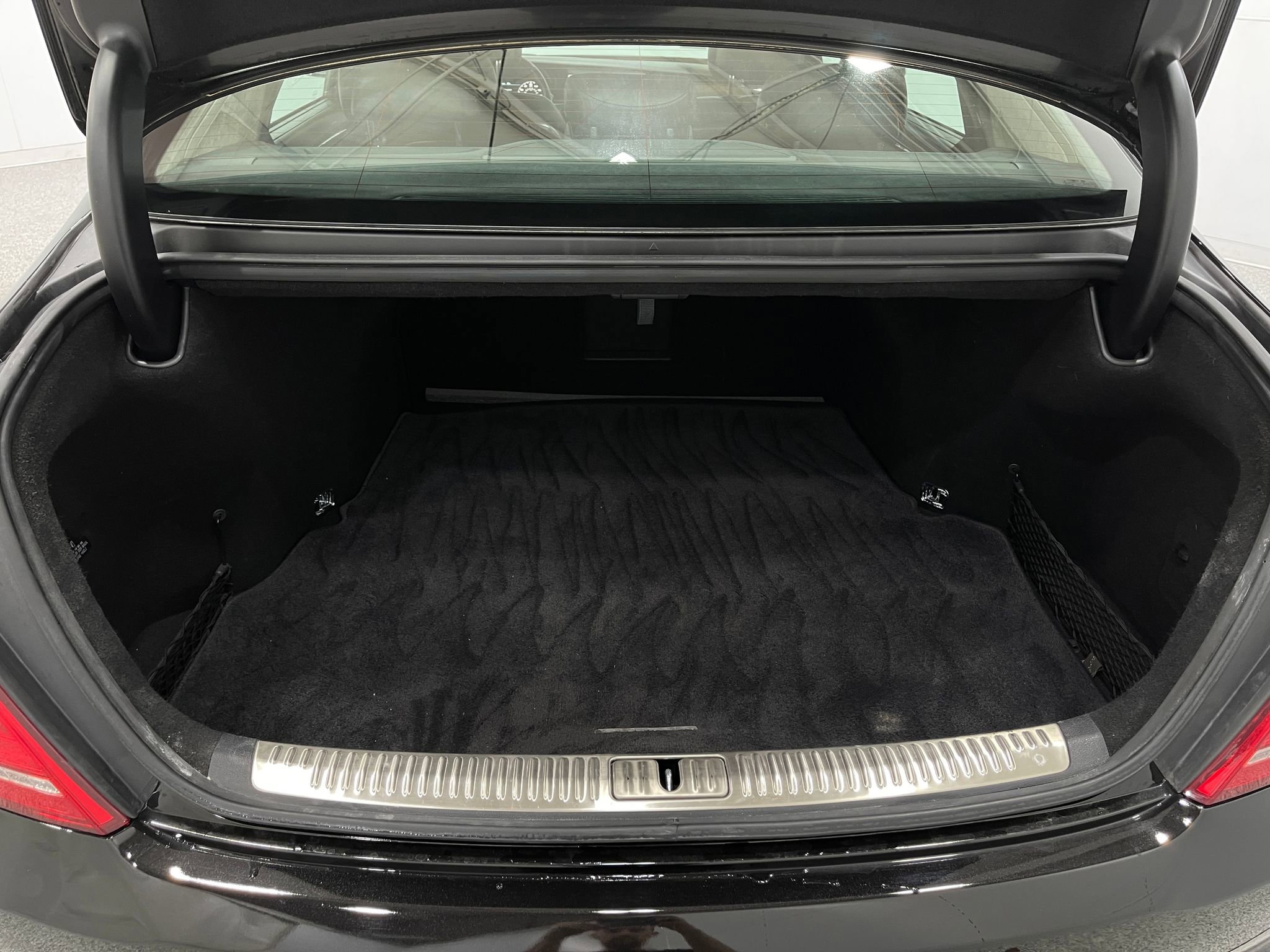 Used 2018 Genesis G90 3.3T Premium AWD/4WD image 26