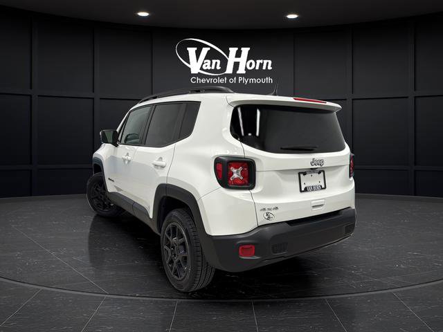 Used 2023 Jeep Renegade Latitude w/ Sun & Fun Group AWD/4WD image 5