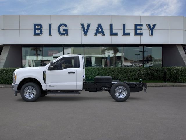 New 2026 Ford F350 4x4 Regular Cab Super Duty image 3