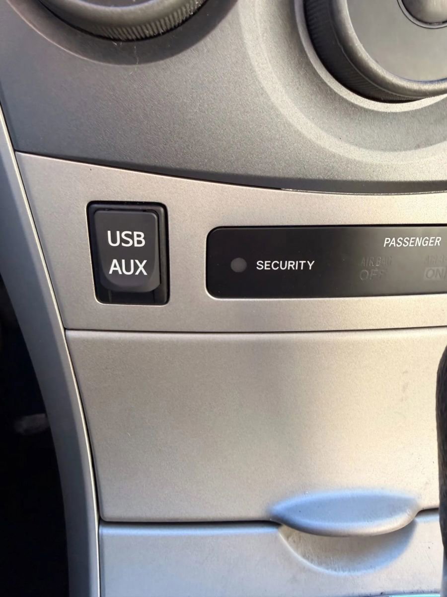 Used 2012 Toyota Corolla LE image 12