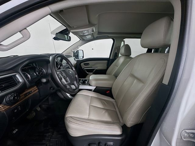 Used 2021 Nissan Titan SL w/ Moonroof Package AWD/4WD image 22