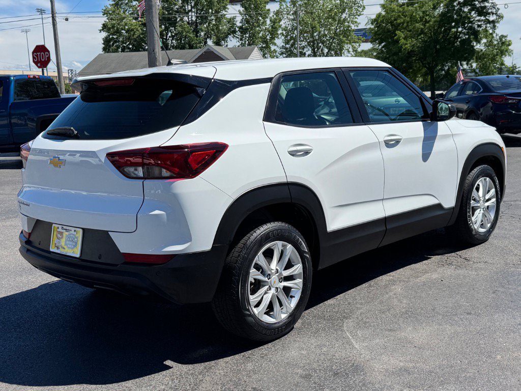 Used 2022 Chevrolet TrailBlazer LS FWD image 5