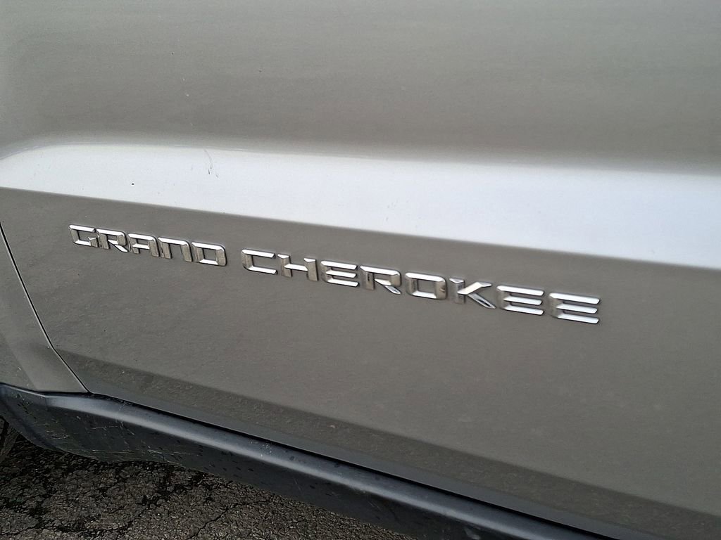 Used 2015 Jeep Grand Cherokee Laredo w/ Quick Order Package 23E image 28