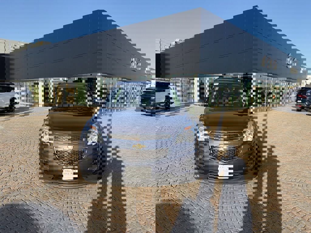 Used 2014 Chevrolet Equinox LS image 2