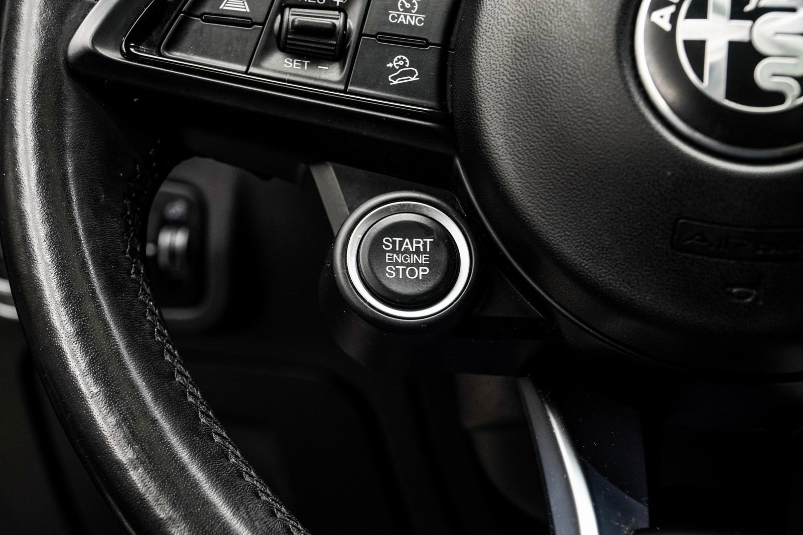 Used 2022 Alfa Romeo Stelvio Ti image 29