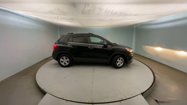 Used 2019 Chevrolet Trax LT w/ LT Convenience Package FWD image 7