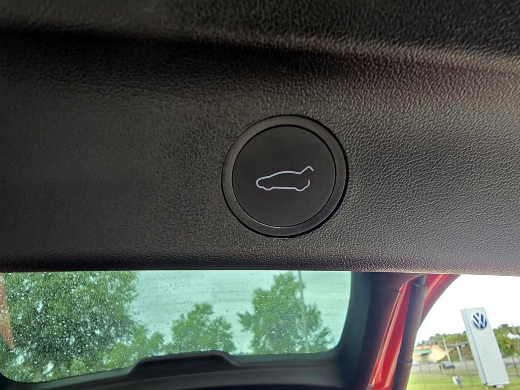 Used 2023 Tesla Model Y Long Range image 30
