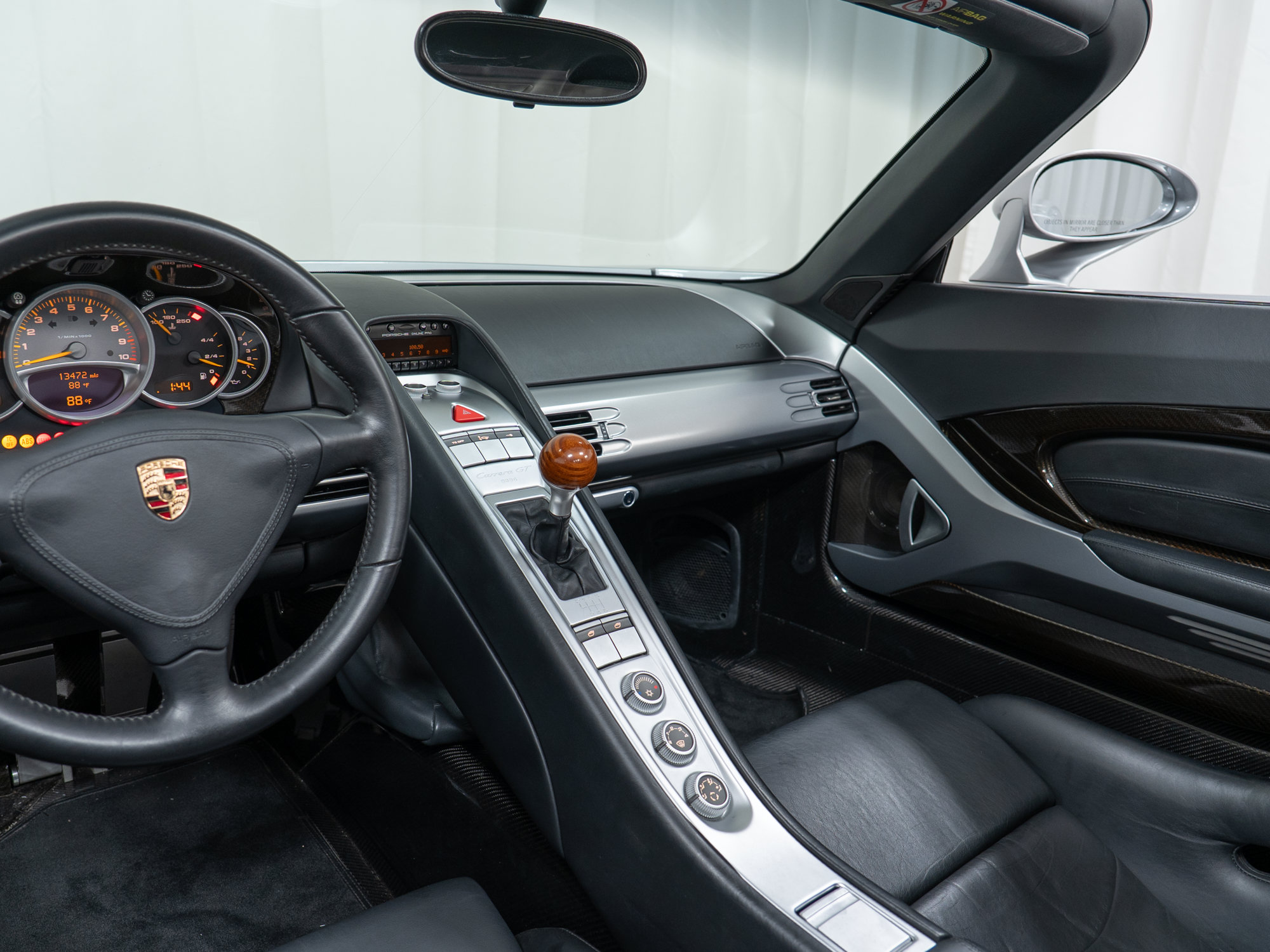 Used 2005 Porsche Carrera GT RWD image 29
