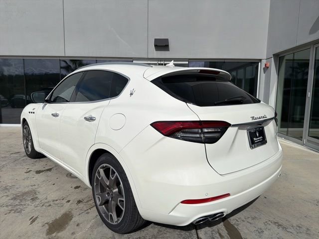 Certified 2023 Maserati Levante GT AWD/4WD image 6
