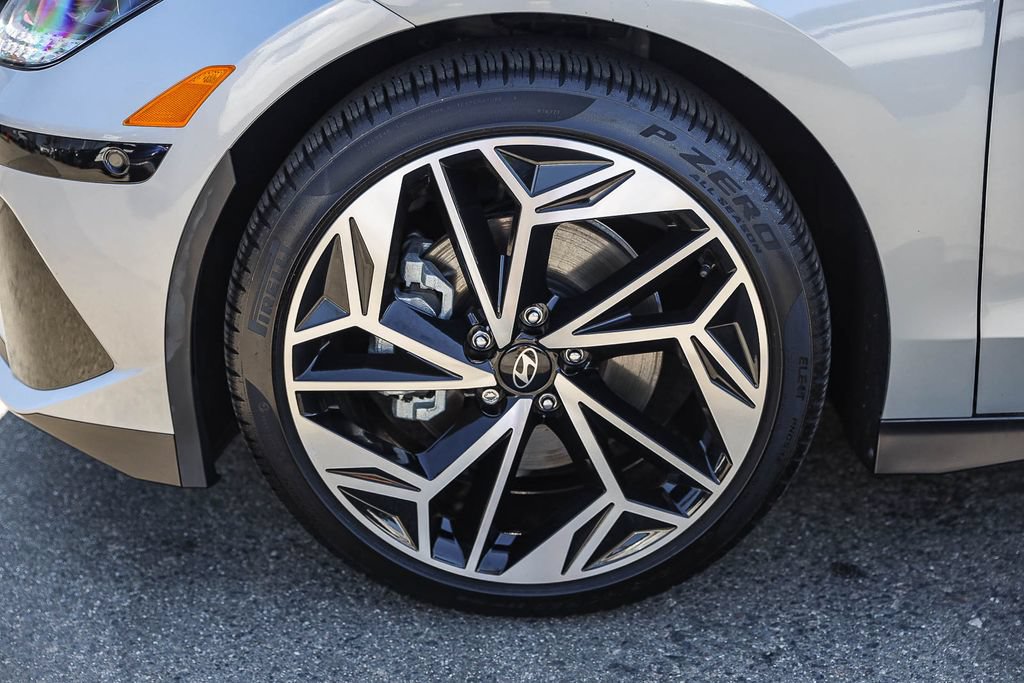 Certified 2024 Hyundai Ioniq 6 Limited RWD image 9