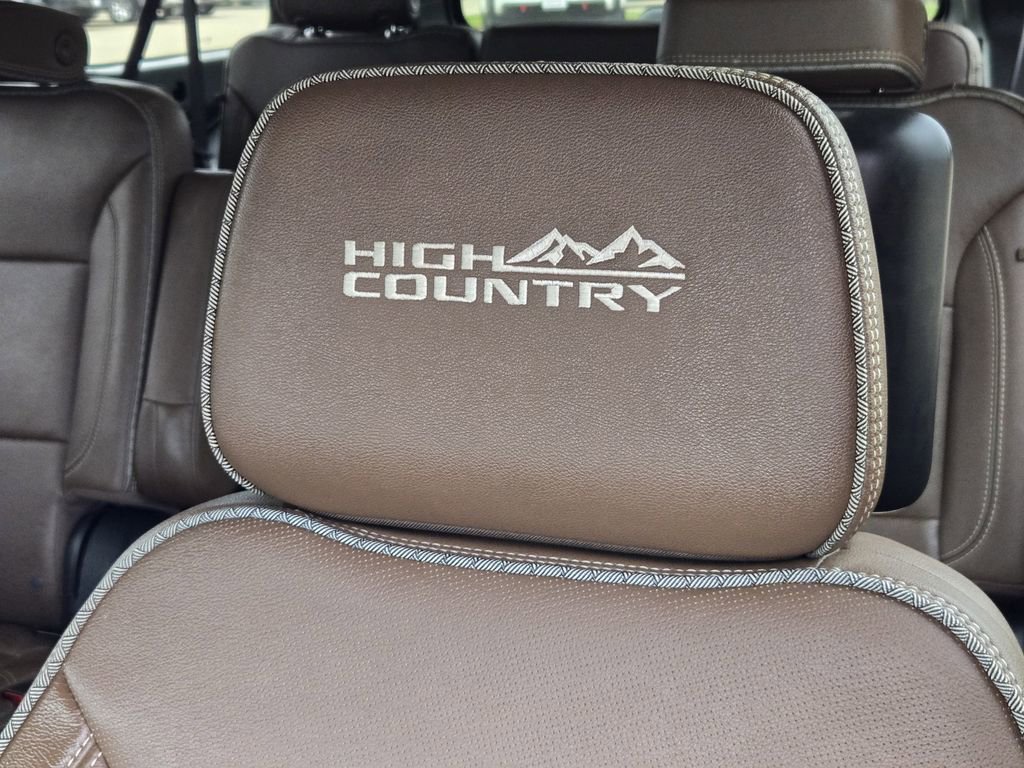 Used 2024 Chevrolet Suburban High Country w/ Advanced Technology Package image 21