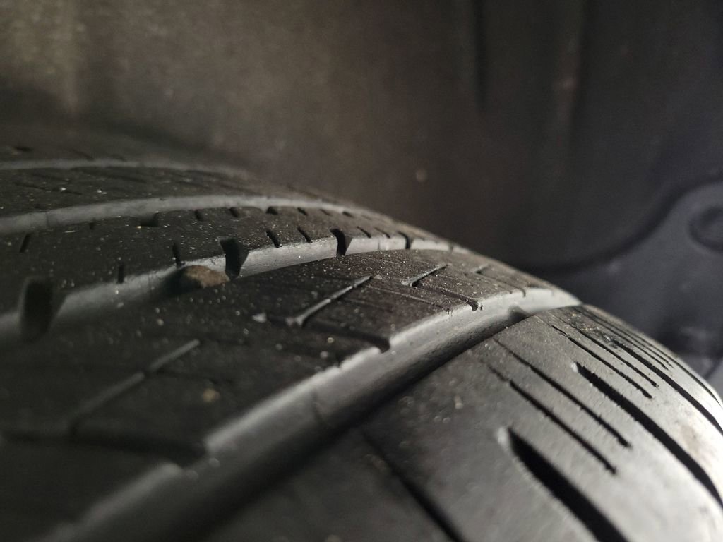 Used 2021 Toyota RAV4 LE image 11