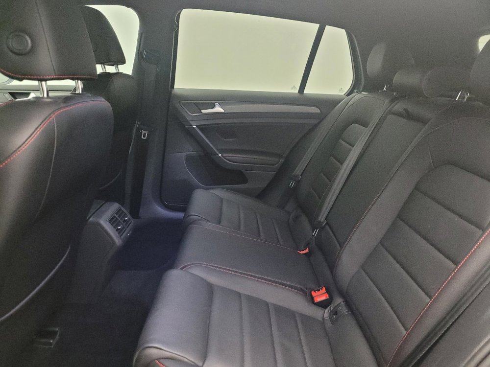 Used 2018 Volkswagen GTI SE FWD image 18