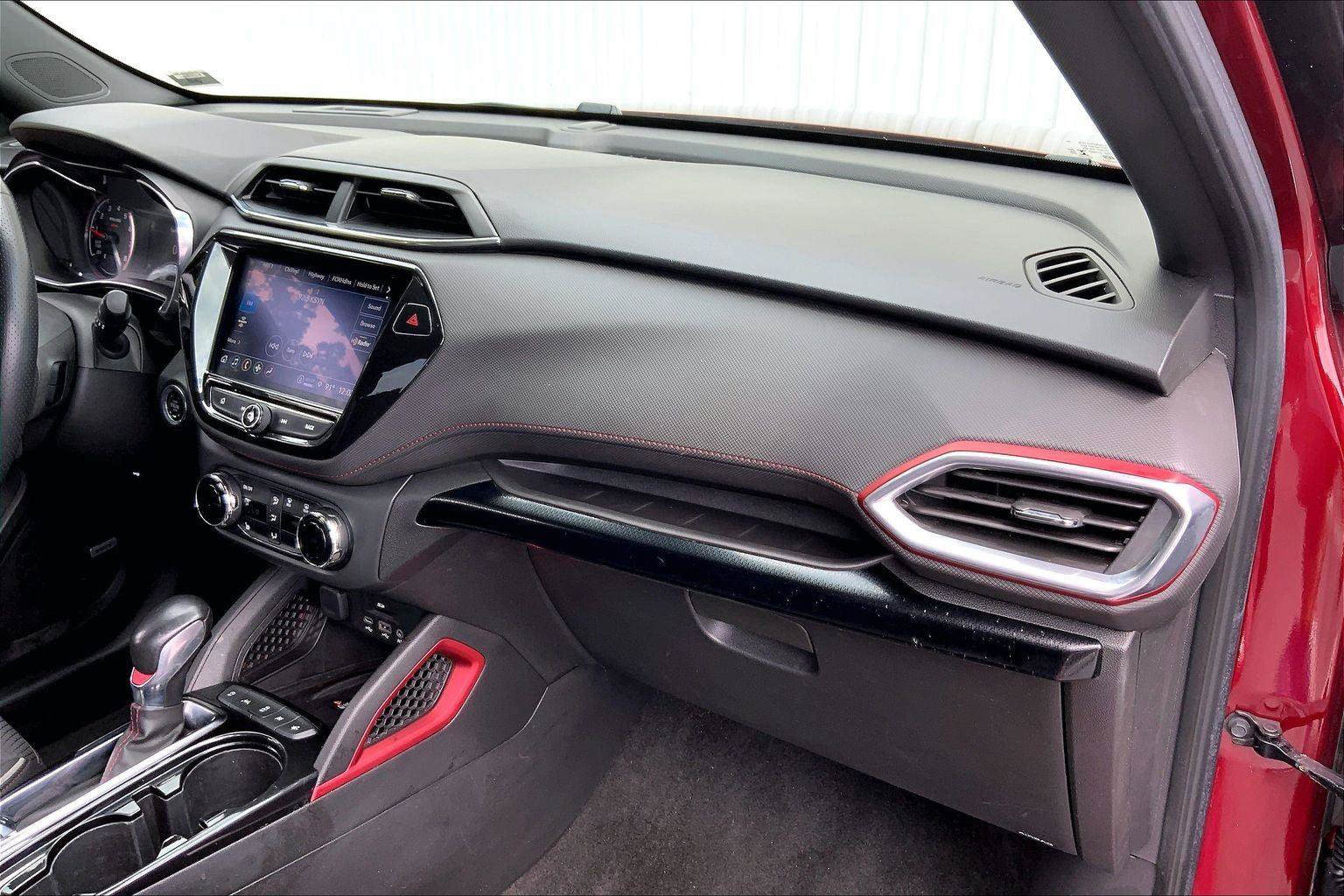 Used 2022 Chevrolet TrailBlazer RS w/ Technology Package FWD image 15
