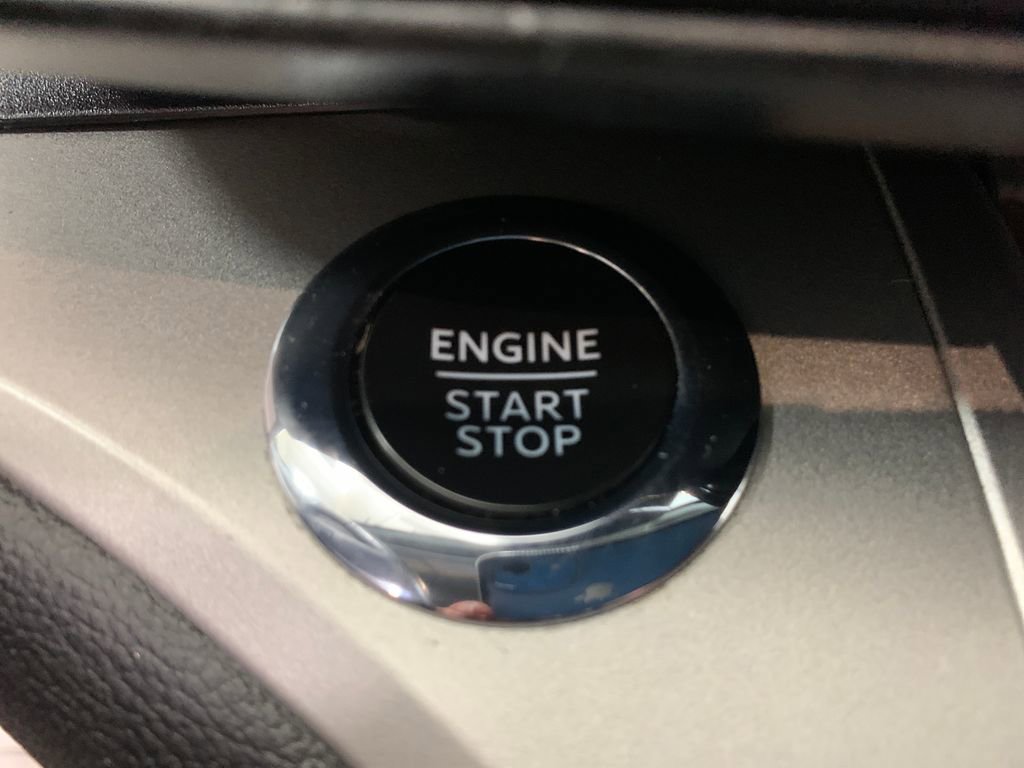 Used 2022 Ford Explorer XLT image 14