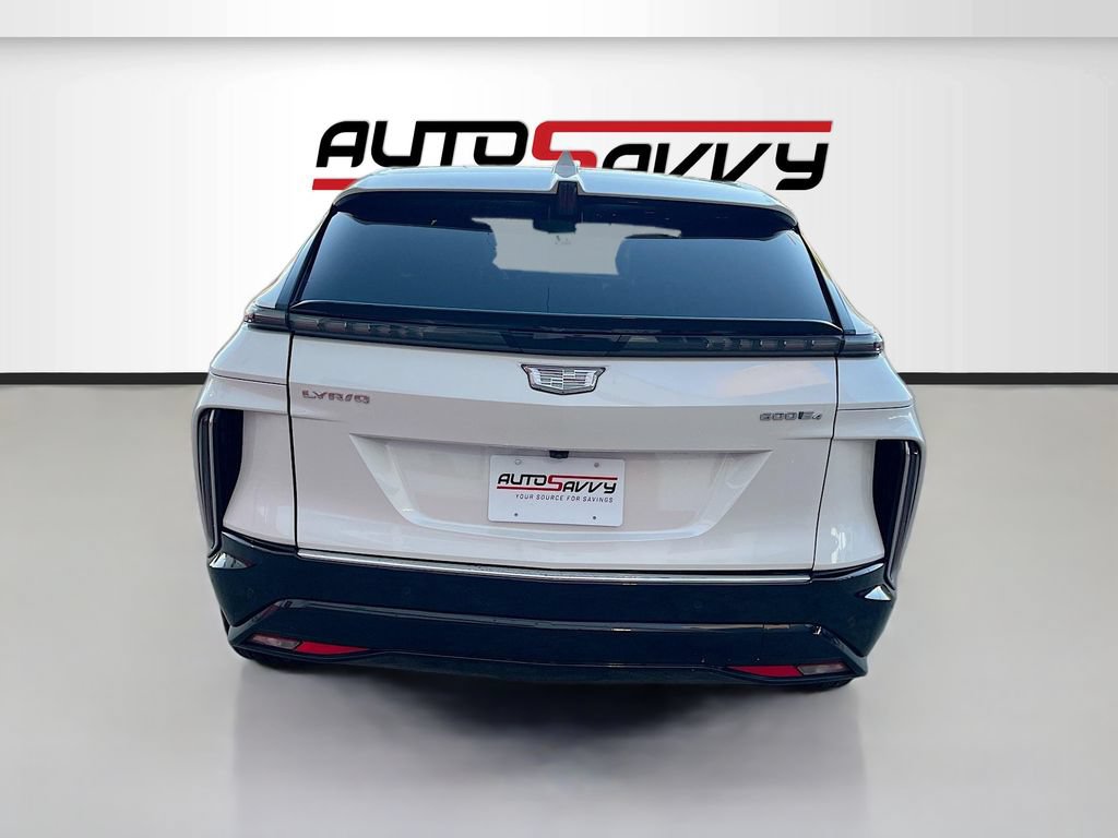 Used 2025 Cadillac Lyriq Luxury AWD/4WD image 6