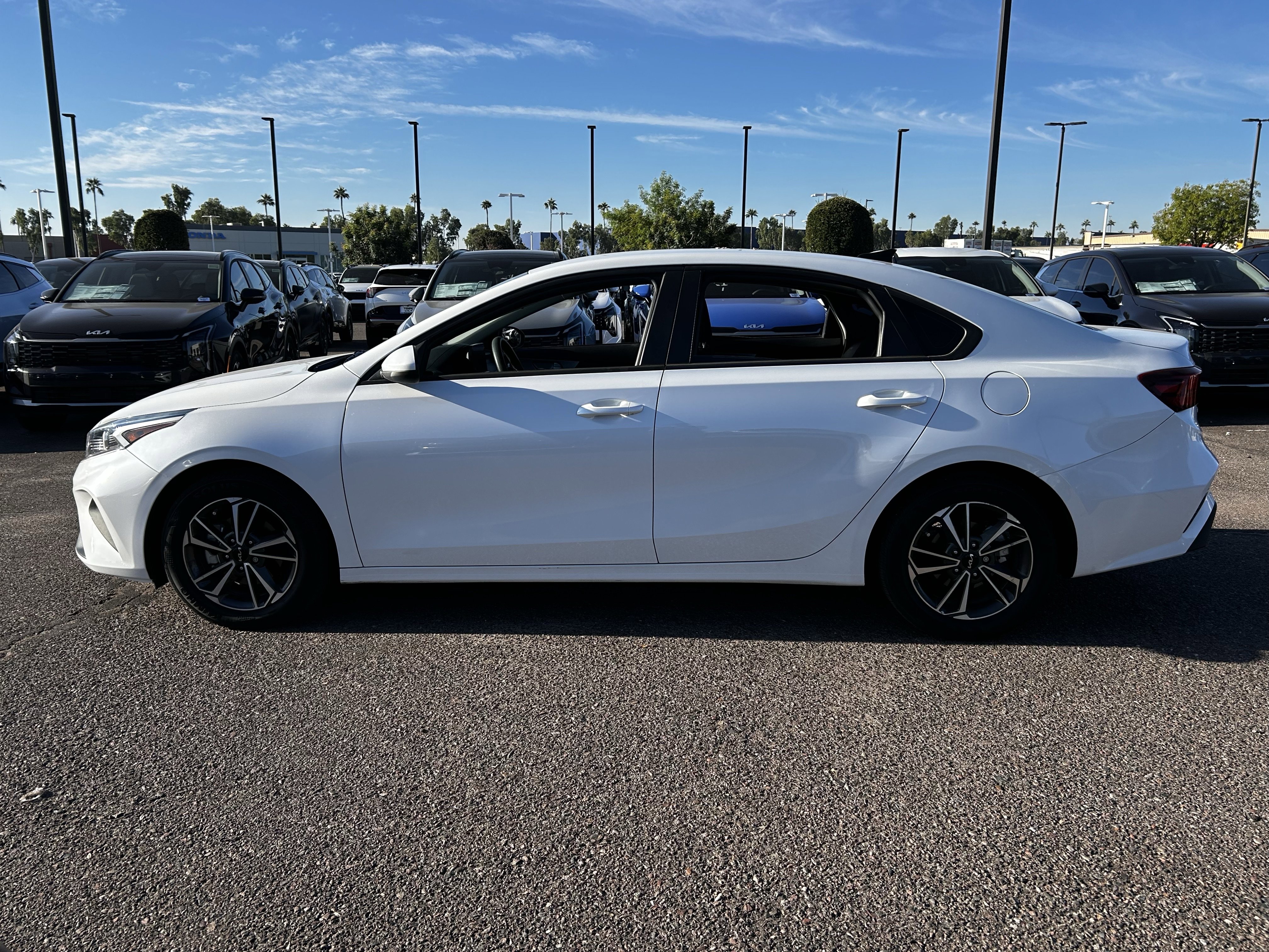 Certified 2022 Kia Forte LXS image 3