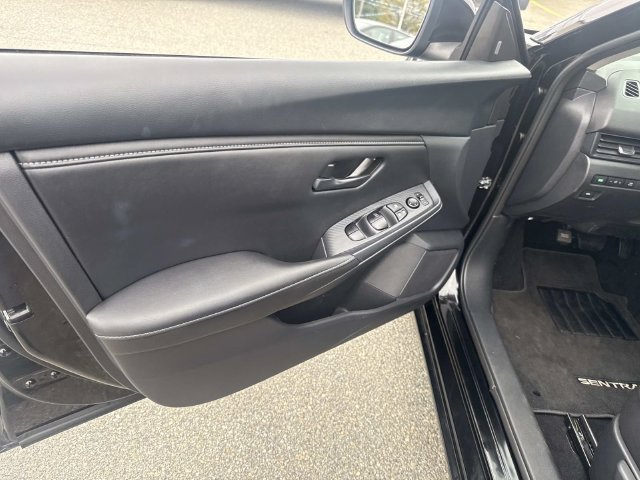 Used 2025 Nissan Sentra S FWD image 16