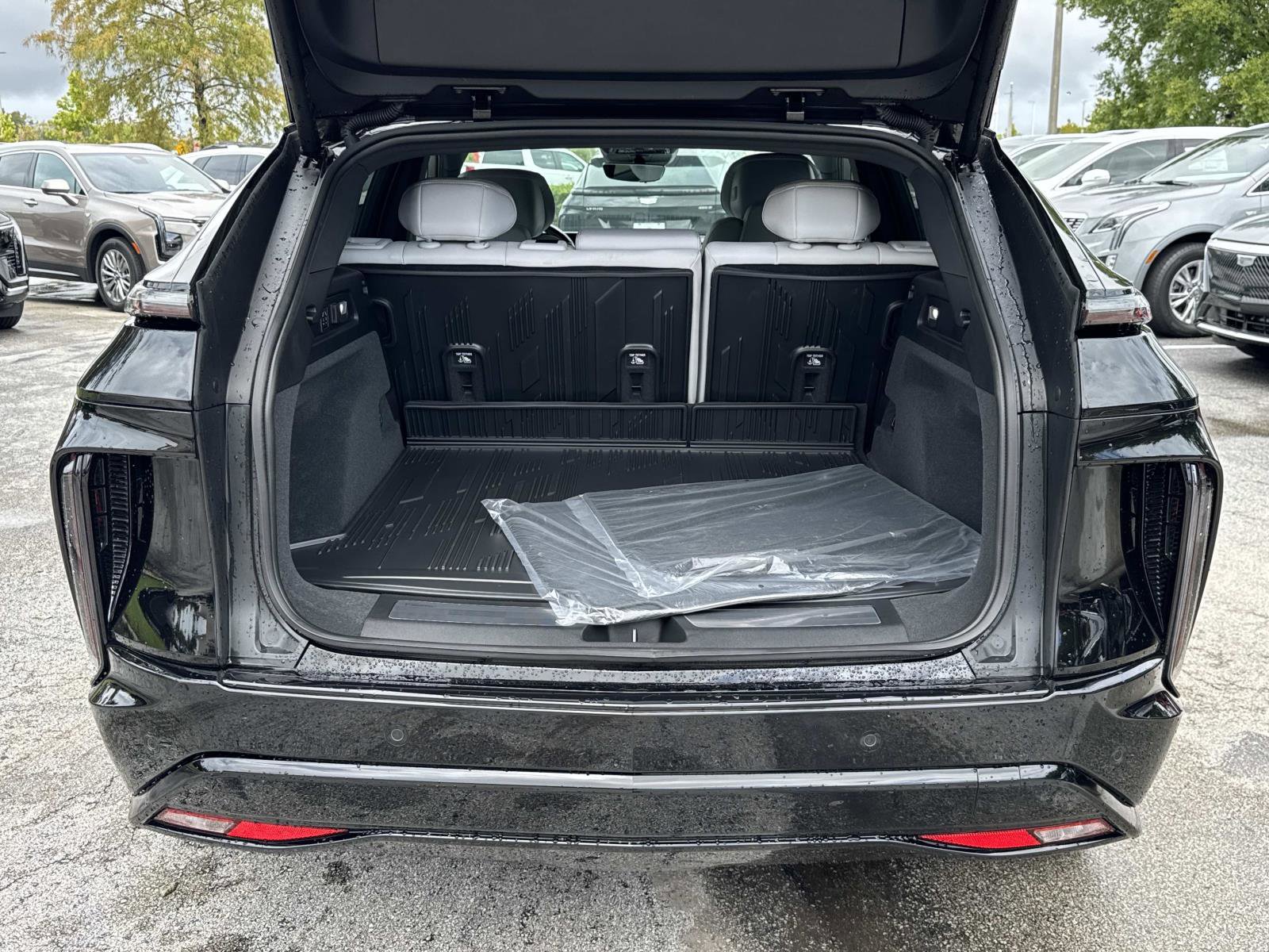 New 2025 Cadillac Lyriq Sport image 11