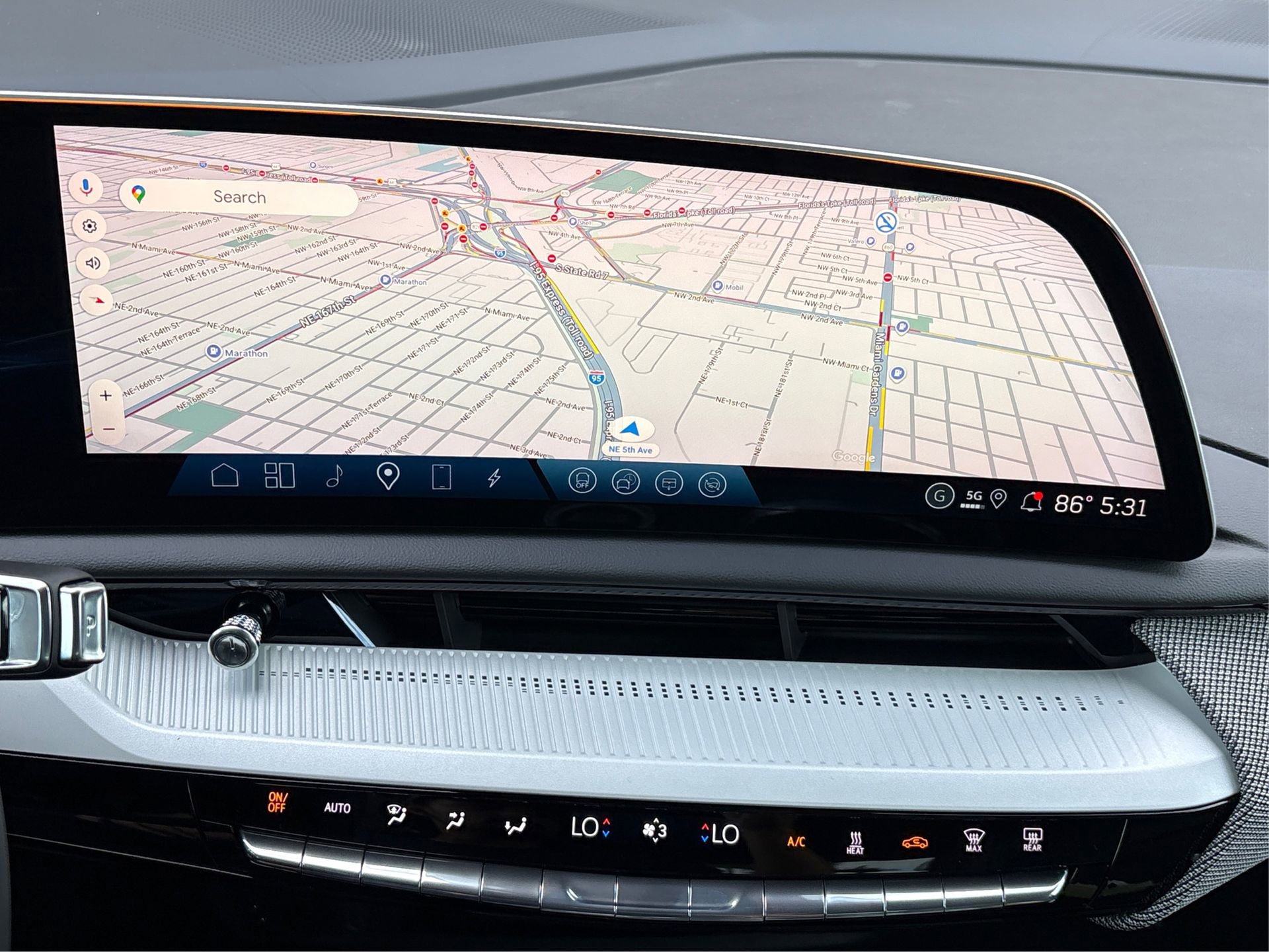 New 2026 Cadillac Optiq Luxury 1 image 24