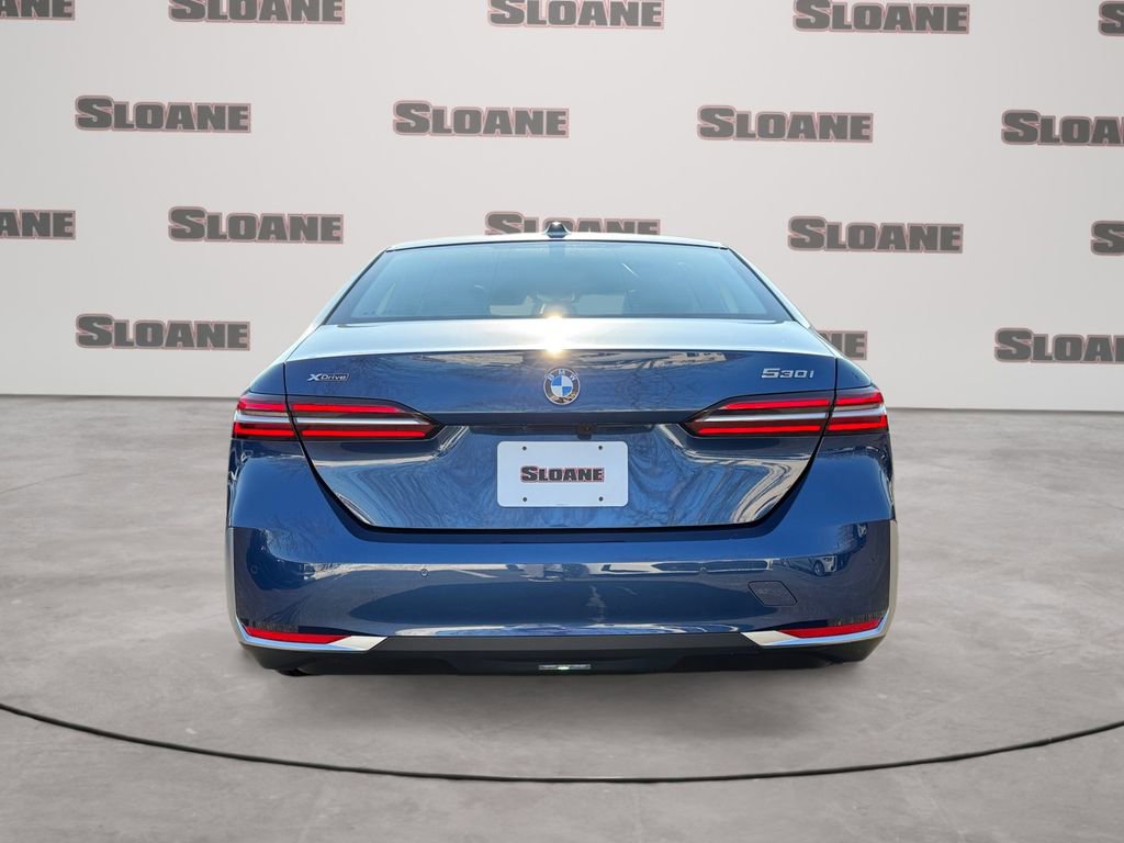 Certified 2026 BMW 530i xDrive w/ Premium Package image 4