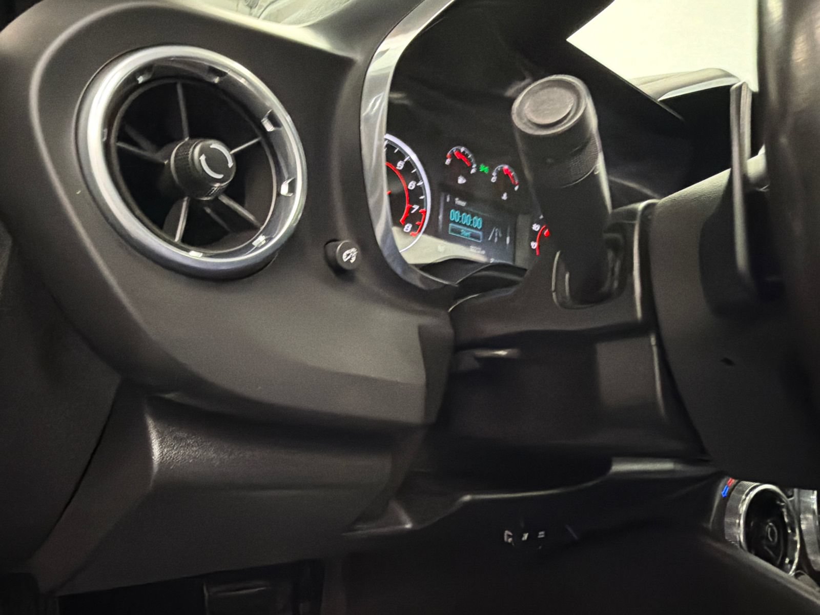 Used 2017 Chevrolet Camaro LT RWD image 31