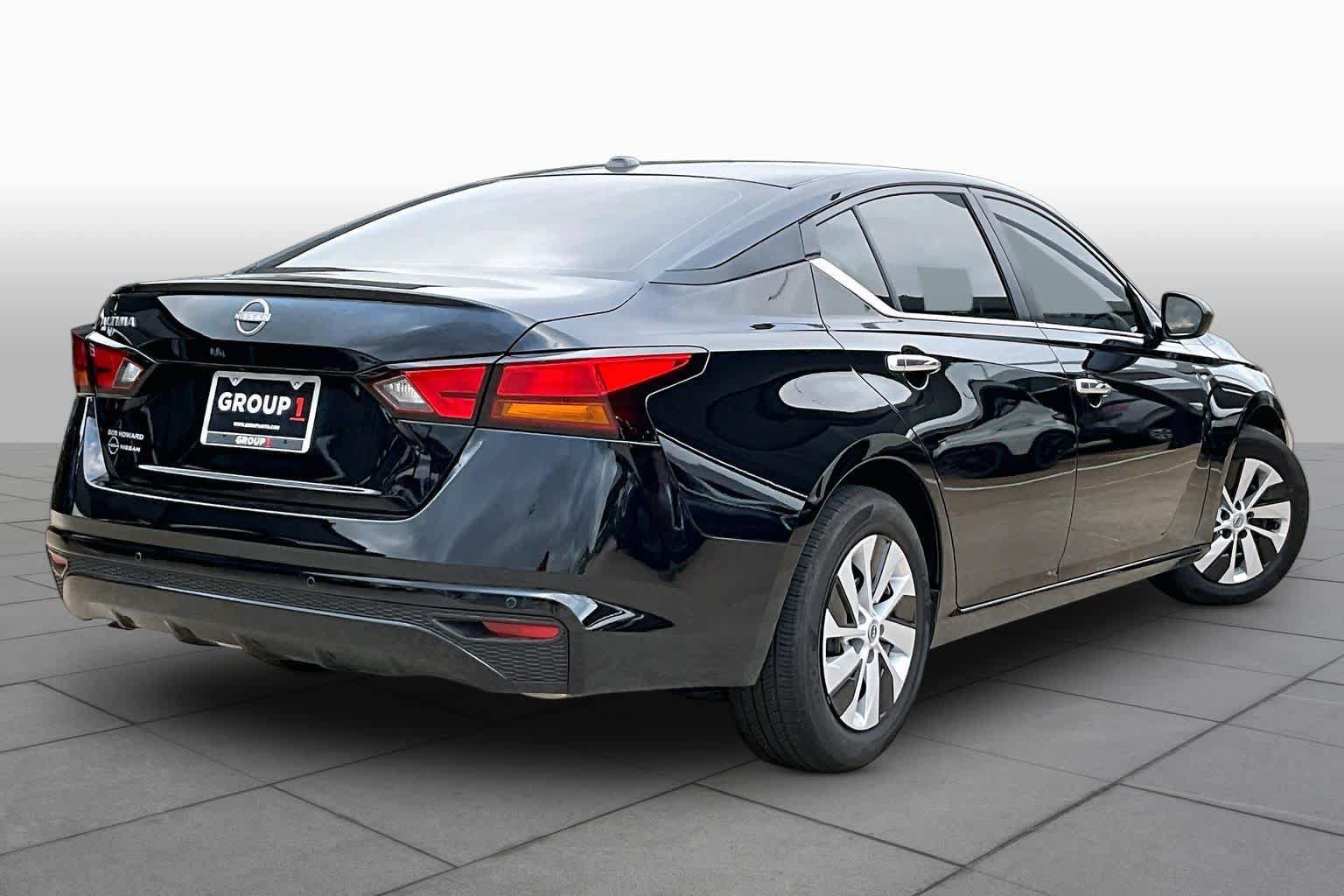 Certified 2025 Nissan Altima 2.5 S FWD image 12