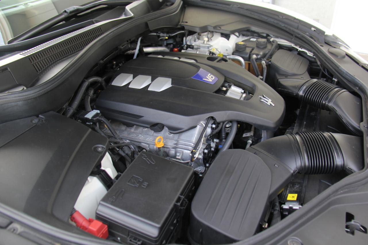 Used 2020 Maserati Levante S image 39