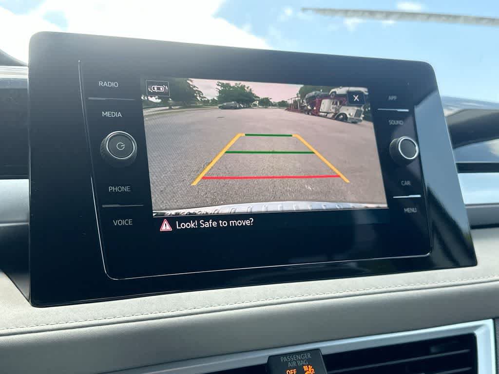 New 2026 Volkswagen Taos SE FWD image 18