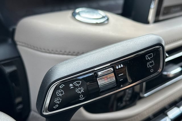 Used 2022 Lincoln Aviator Reserve w/ Elements Package Plus AWD/4WD image 40