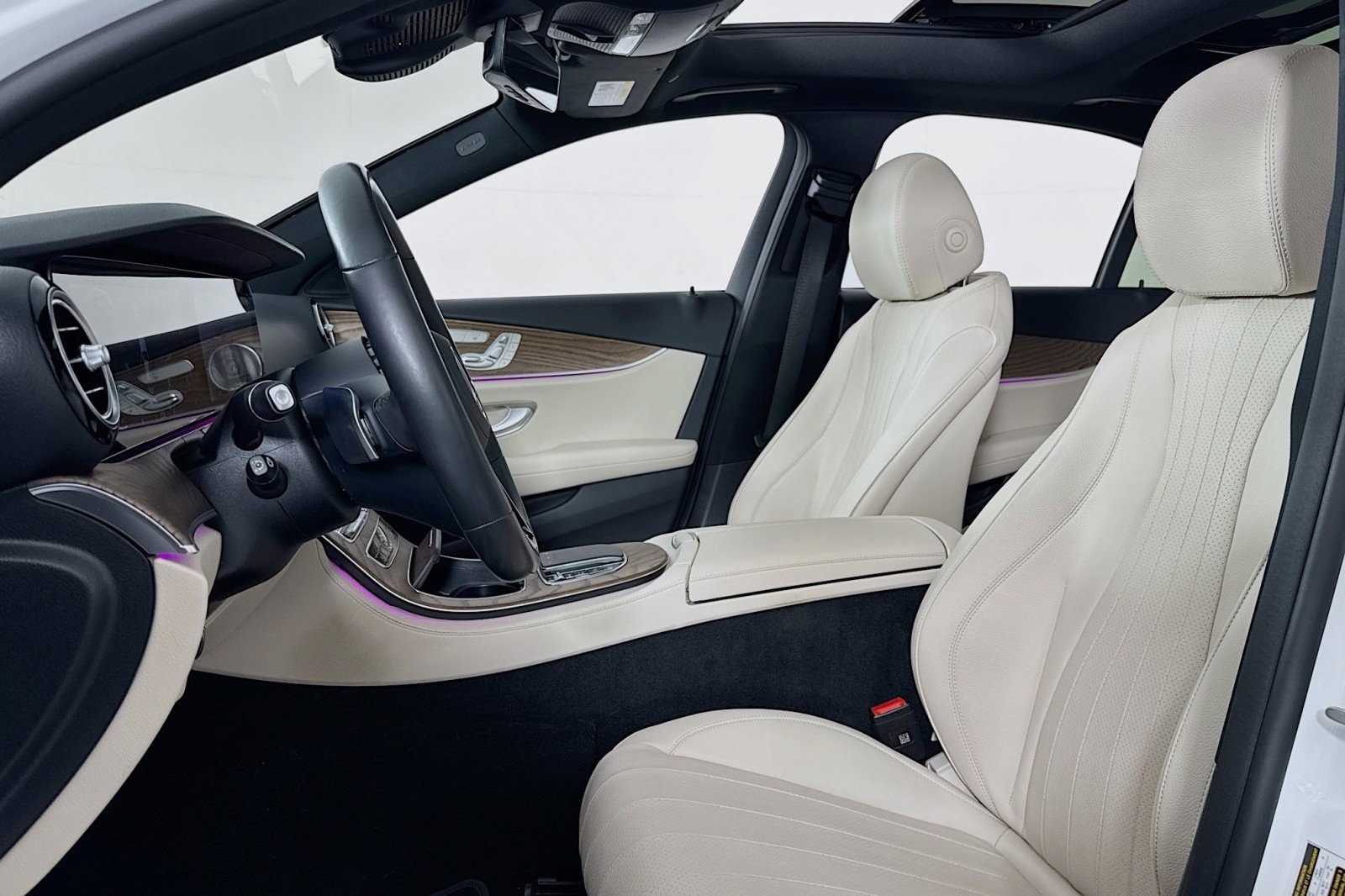 Certified 2023 Mercedes-Benz E 450 4MATIC Sedan w/ Premium Package image 17
