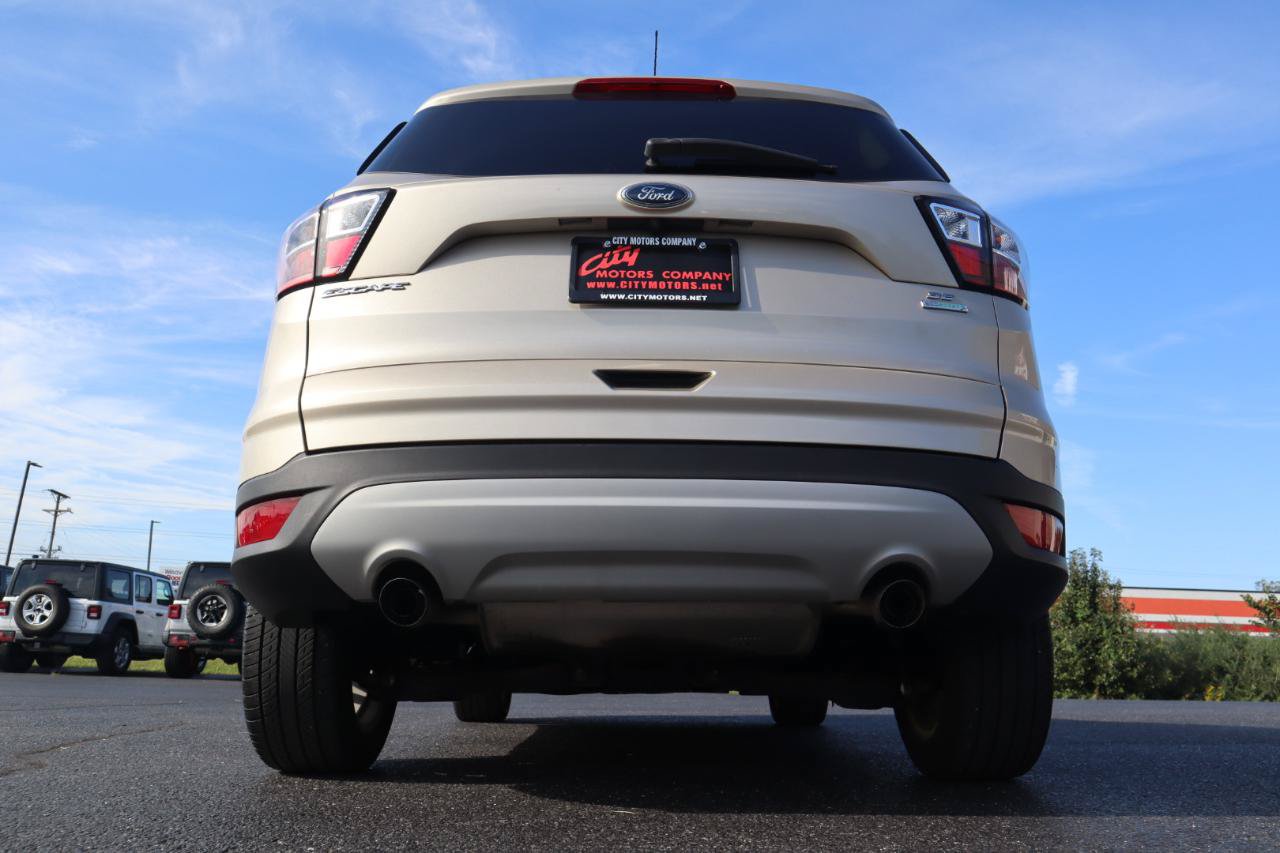 Used 2017 Ford Escape SE FWD image 9