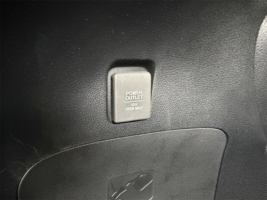 Used 2022 Honda Pilot Sport image 9