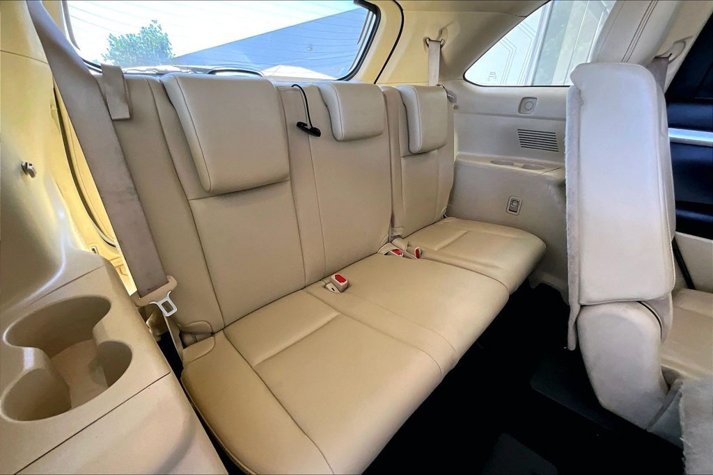 Used 2019 Toyota Highlander XLE AWD/4WD image 26