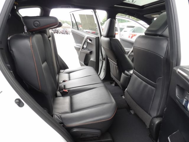 Used 2018 Toyota RAV4 SE w/ Power Extra Value Package AWD/4WD image 32