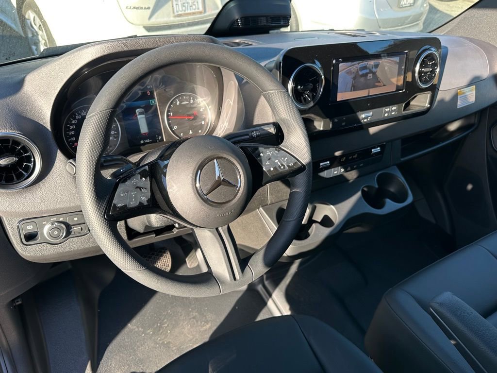New 2025 Mercedes-Benz Sprinter 2500 image 25