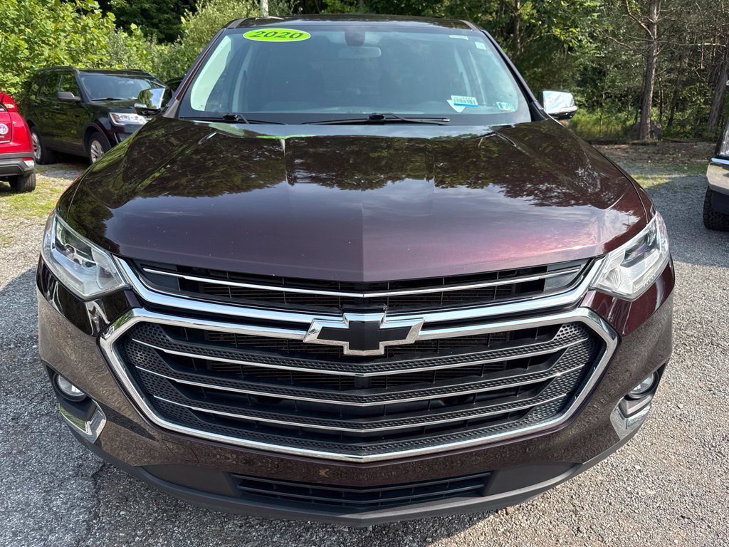 Used 2020 Chevrolet Traverse LT FWD image 2