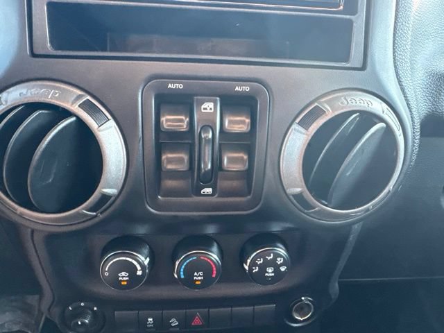 Used 2016 Jeep Wrangler Unlimited Sport w/ Quick Order Package 24S AWD/4WD image 17
