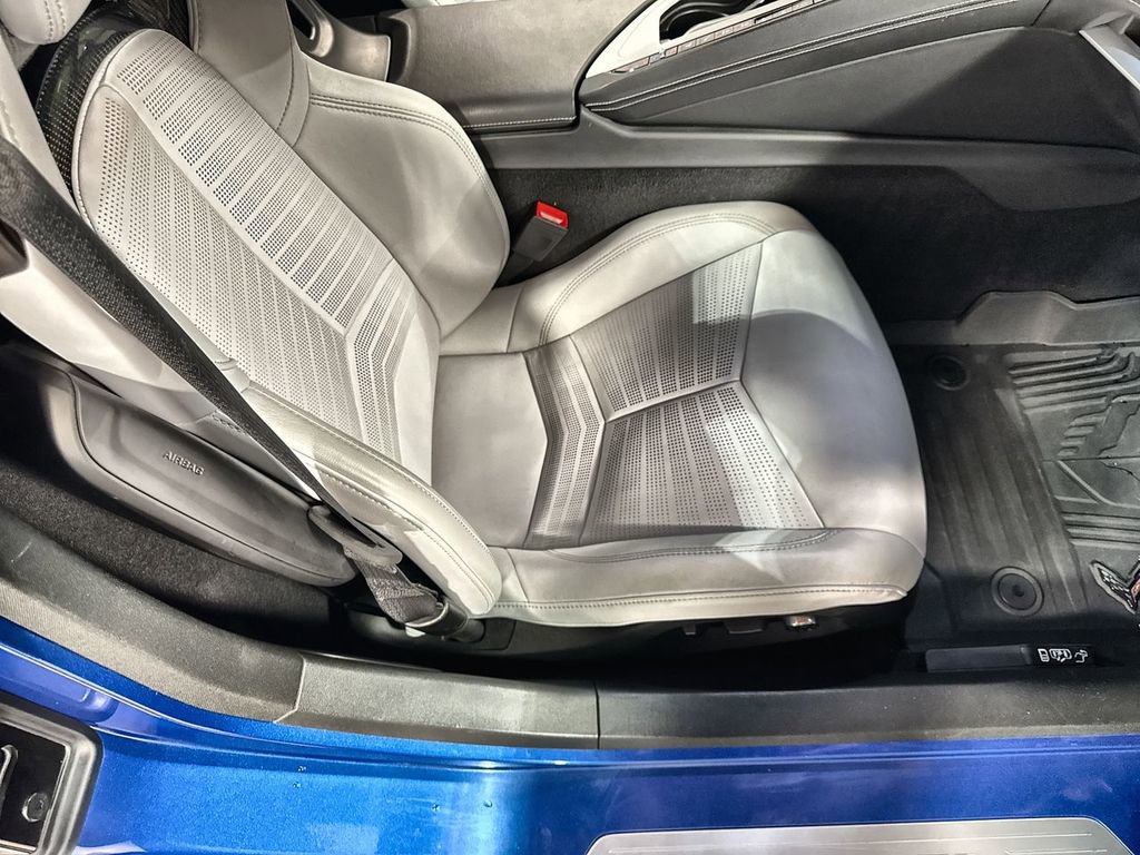 Used 2021 Chevrolet Corvette Stingray Preferred Conv w/ 2LT image 30