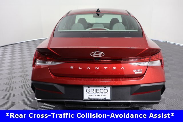 Certified 2024 Hyundai Elantra Blue image 7