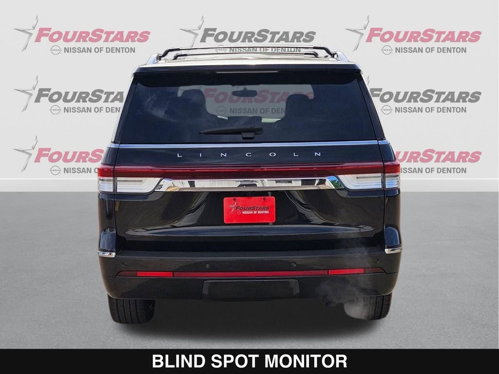 Used 2023 Lincoln Navigator Reserve AWD/4WD image 5