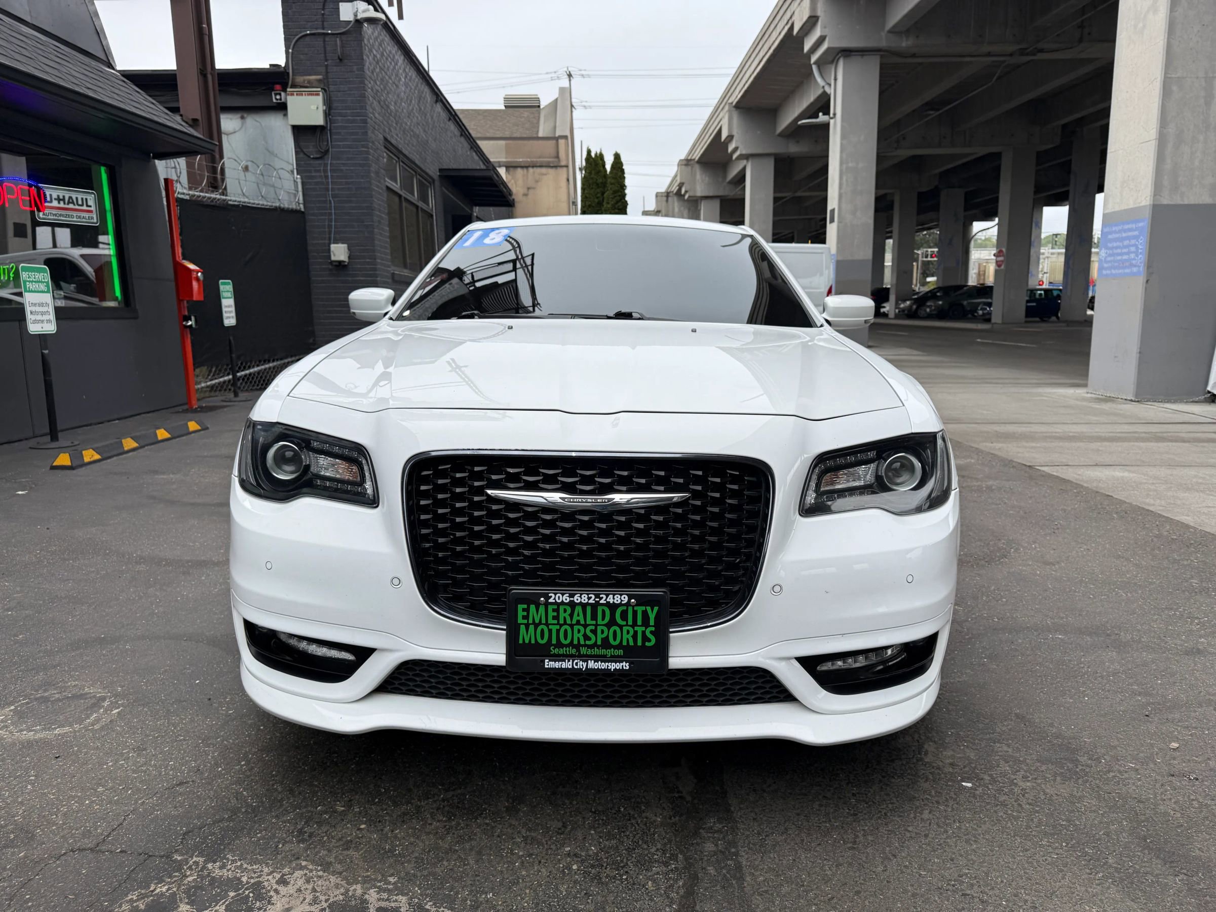 Used 2018 Chrysler 300 S w/ 300S Premium Group image 2