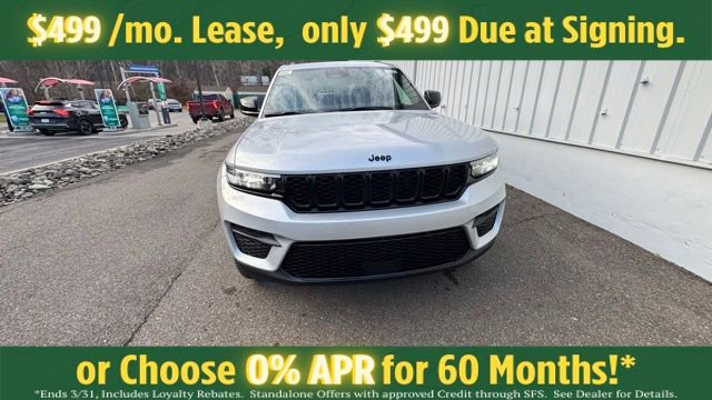 New 2025 Jeep Grand Cherokee Altitude image 2