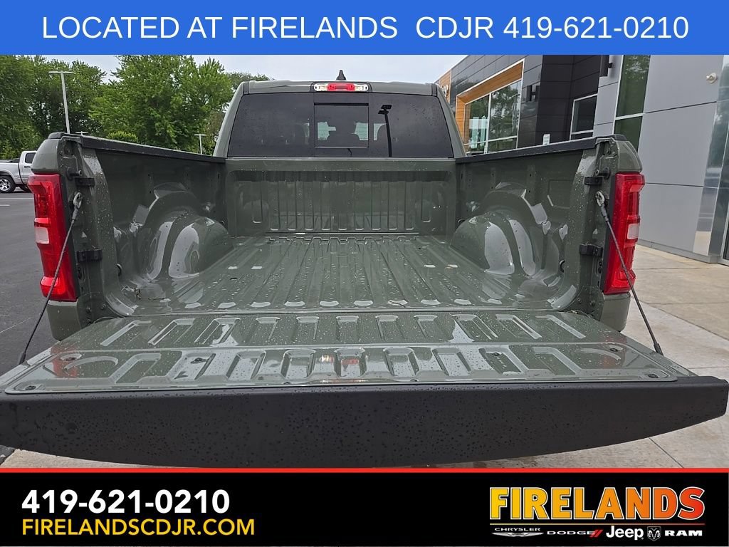 New 2026 RAM 1500 4x4 Crew Cab image 11