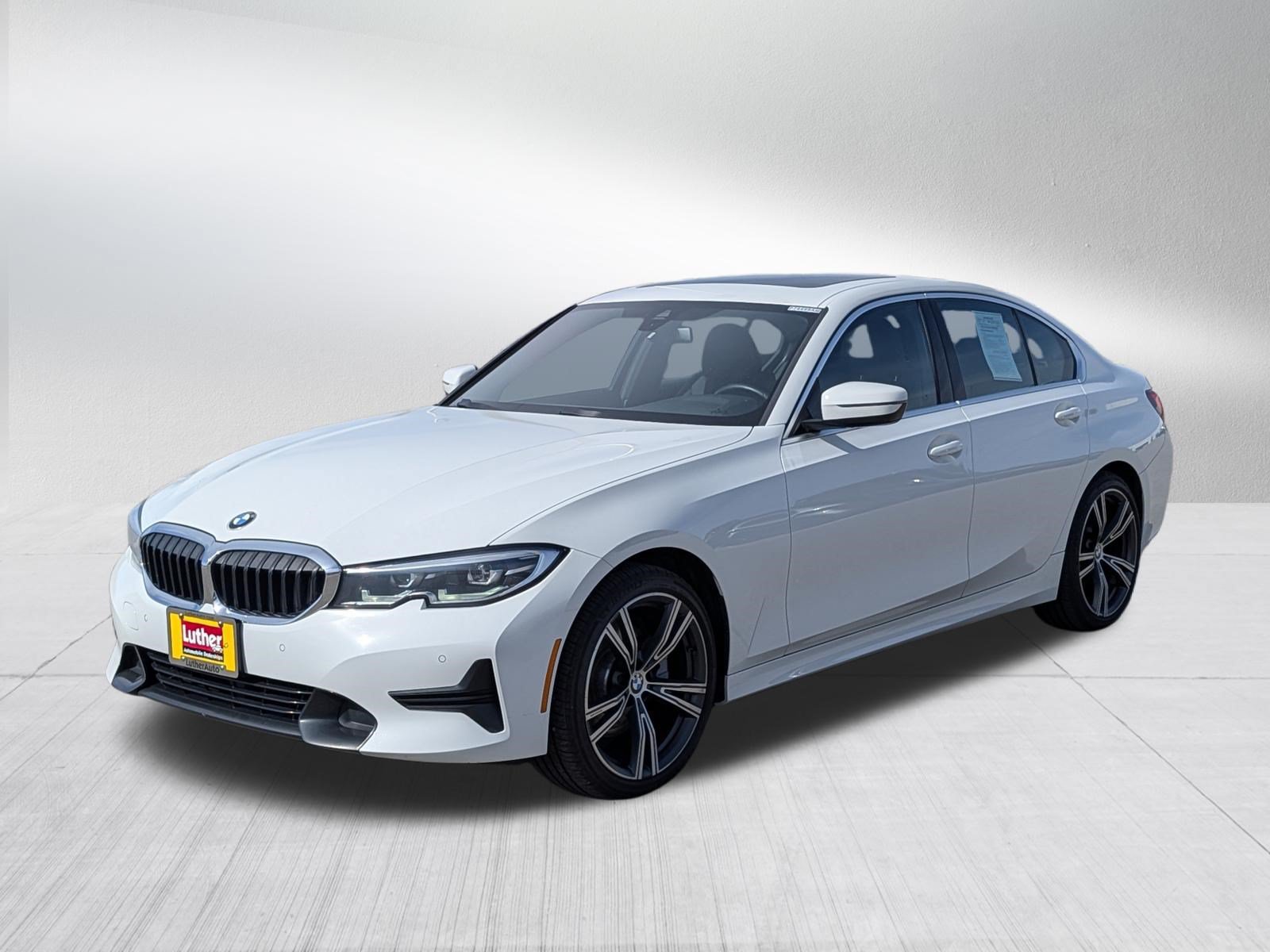 Used 2019 BMW 330i xDrive Sedan w/ Convenience Package AWD/4WD image 3