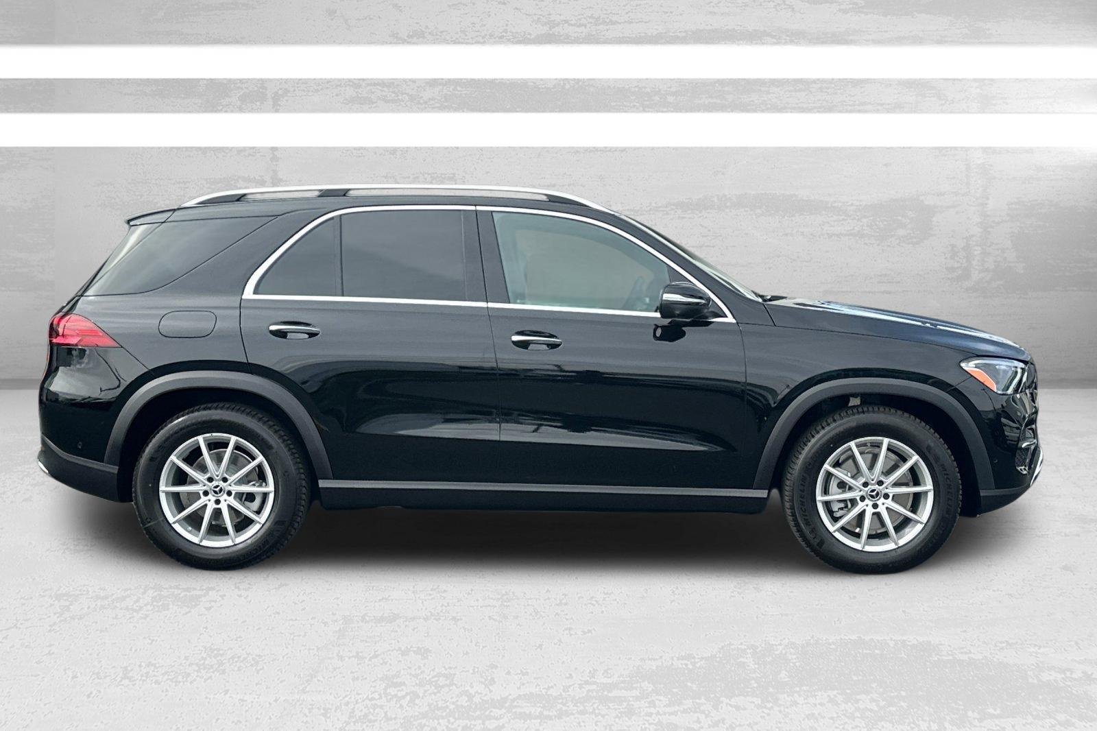 Used 2025 Mercedes-Benz GLE 350 4MATIC image 3