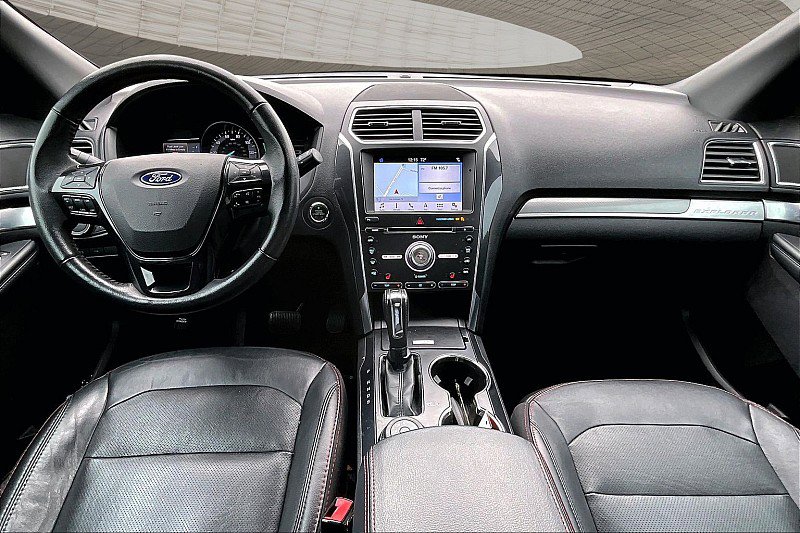 Used 2018 Ford Explorer Sport AWD/4WD image 13