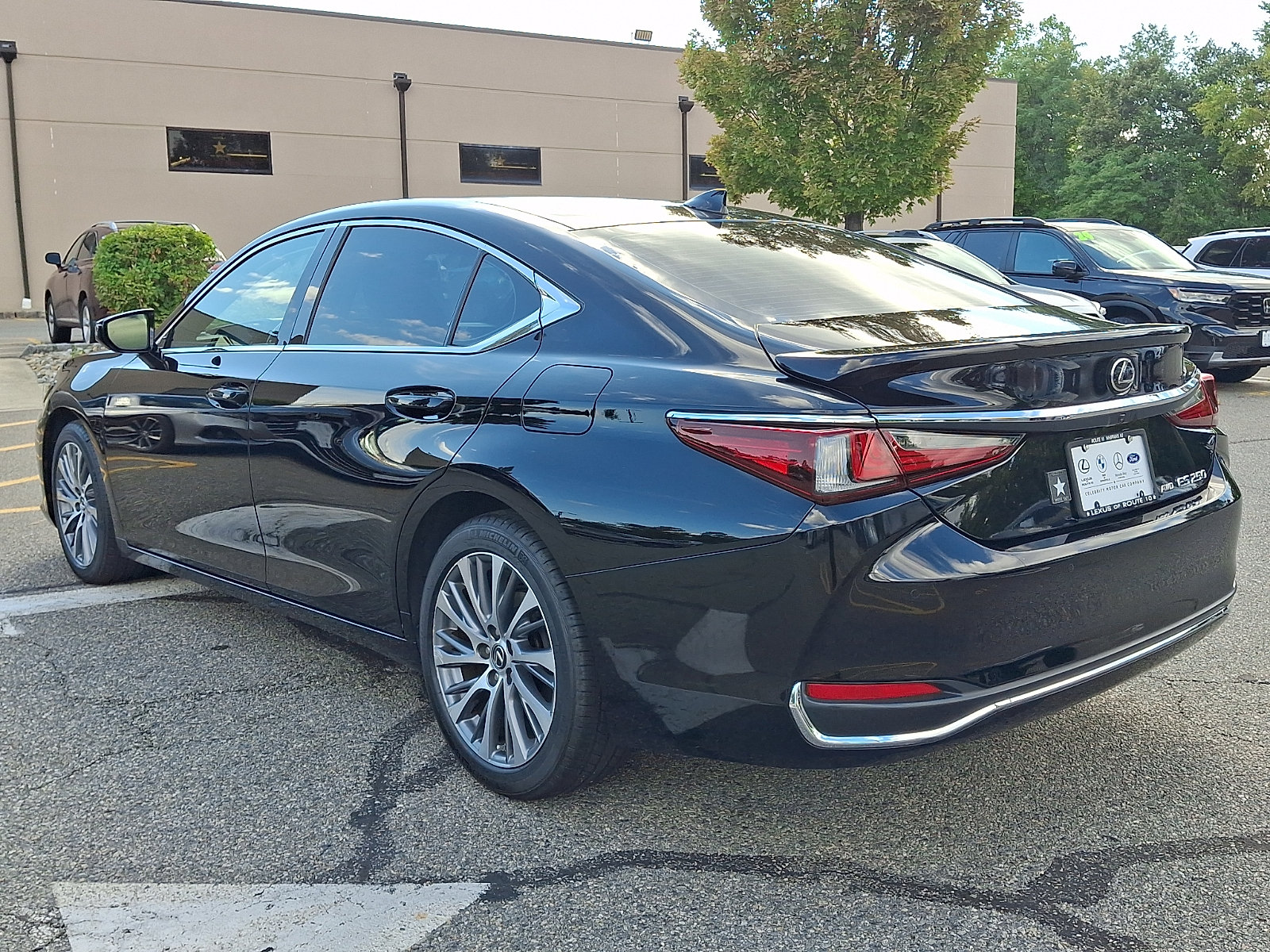 Certified 2021 Lexus ES 250 w/ Premium Package AWD/4WD image 4