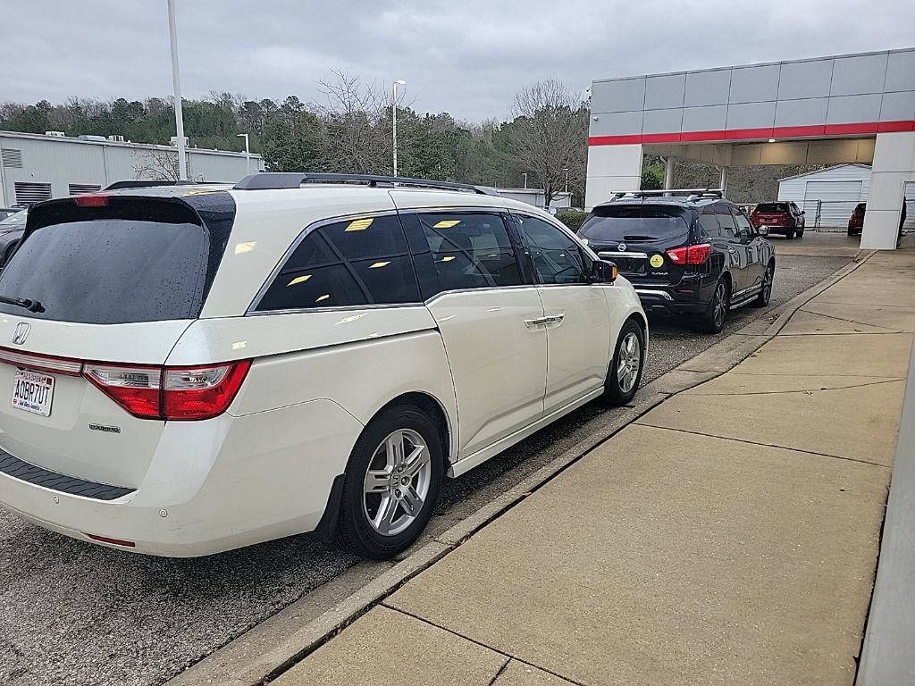 Used 2013 Honda Odyssey Touring image 3