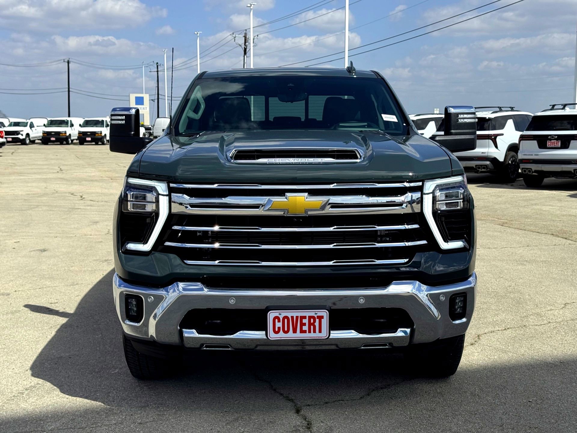 Used 2025 Chevrolet Silverado 2500 LTZ w/ LTZ Premium Package AWD/4WD image 4